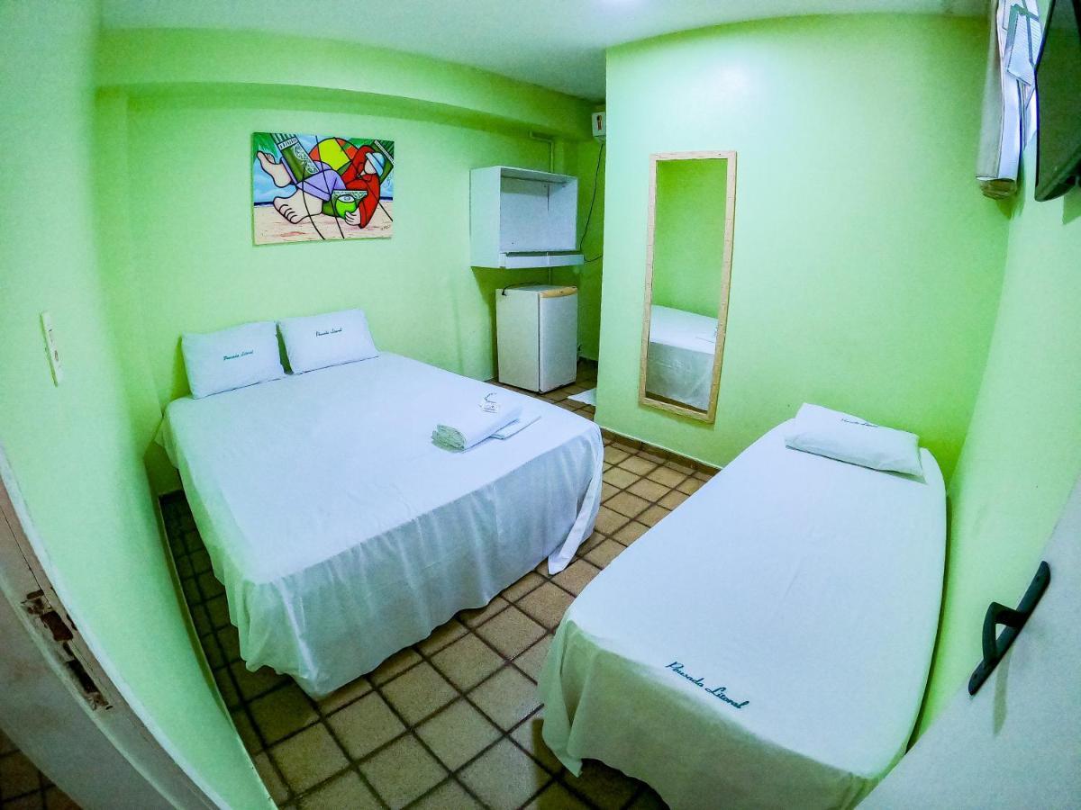 Quarto Triplo Básico